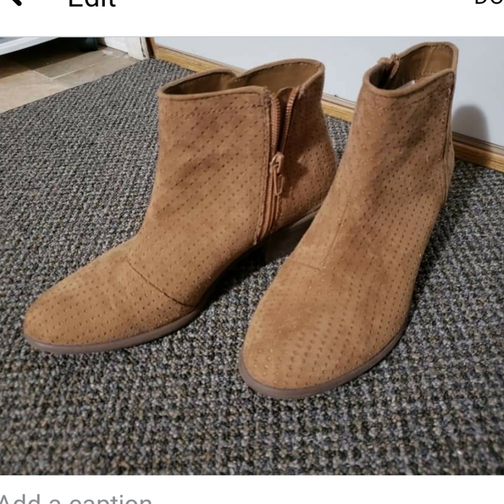 Gently Used Ankle Booties